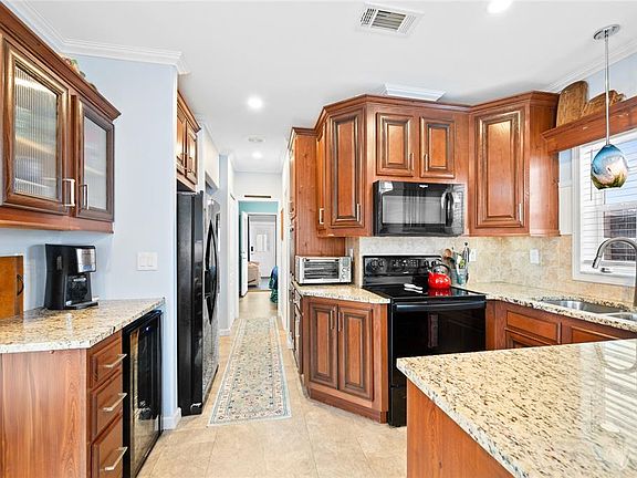 4th image of 2451 Citrus Tree Rd