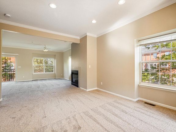 4th image of 22089 Parkview Dr