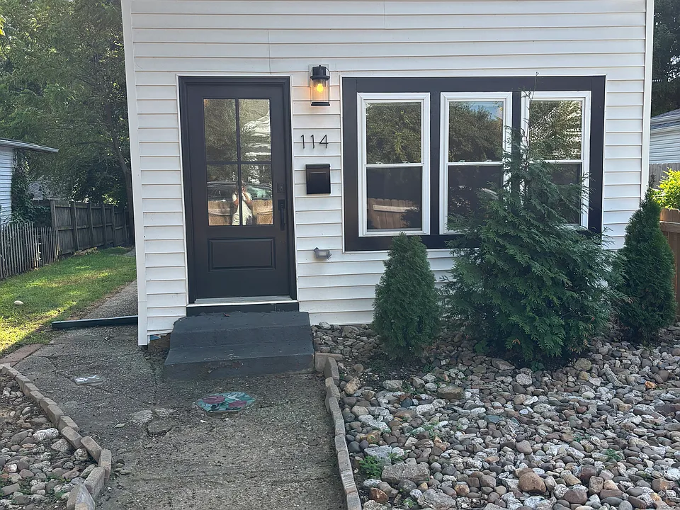 114 Stevenson Ave