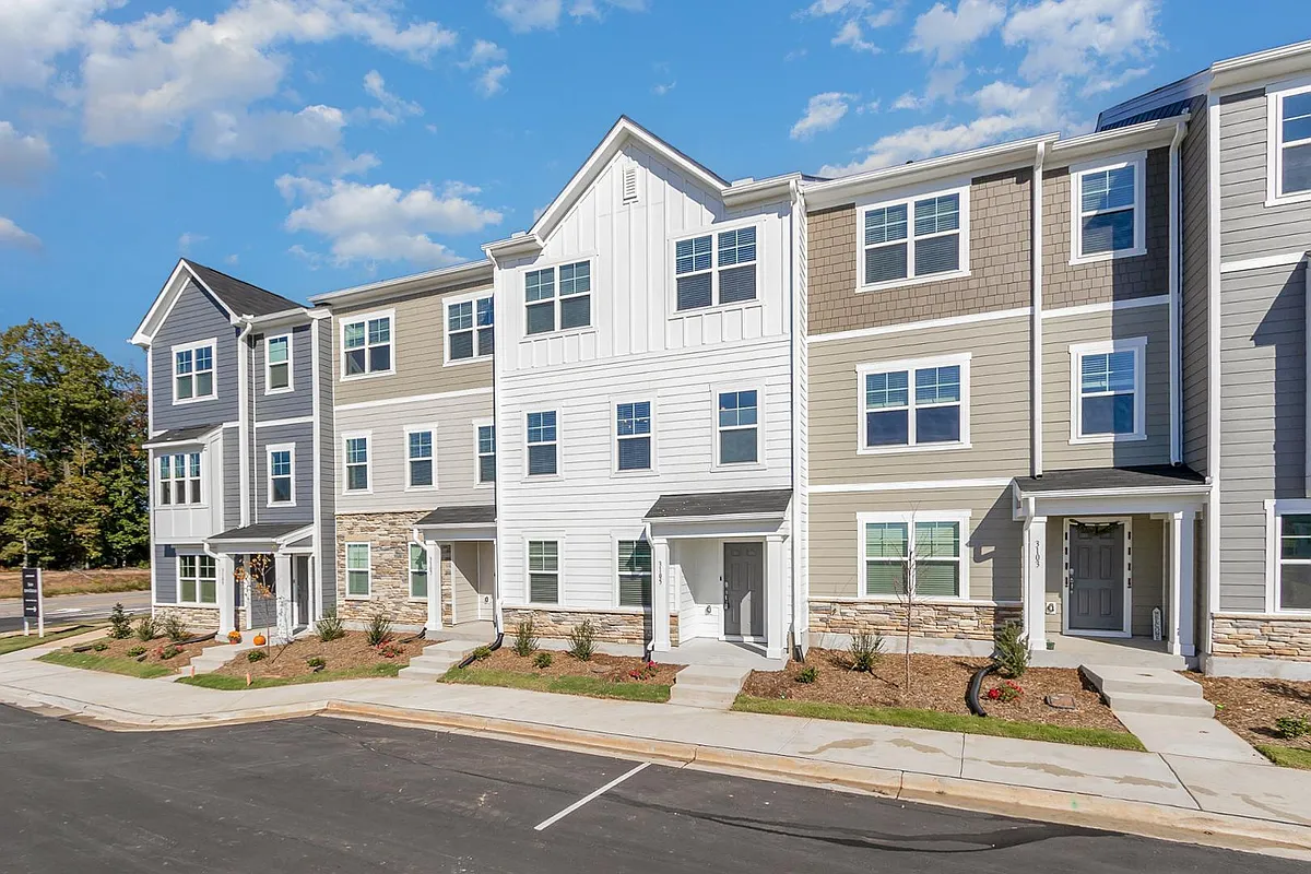 Building Photo - 3105 Brellon Ln