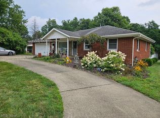 4715 S Raccoon Rd, Canfield, OH 44406