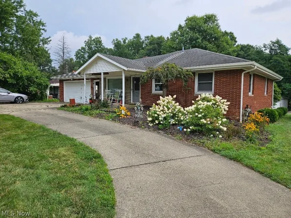 4715 S Raccoon Rd, Canfield, OH 44406