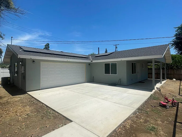 529 W Rimby Ave — Photo 1