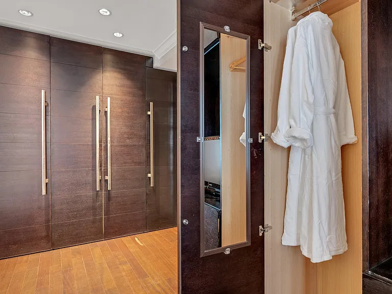 The Walton Residence — Photo 12