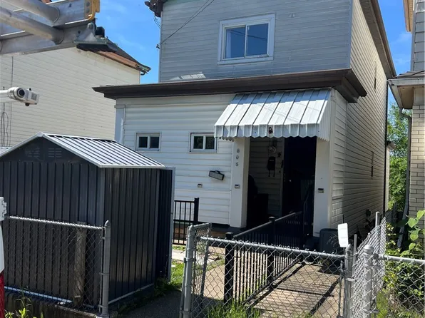 805 Railroad St, Mc Kees Rocks, PA 15136