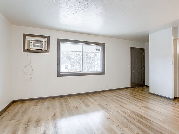 3rd image of 1015 N 47th Ave APT 9