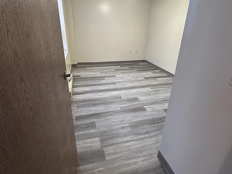 Madison Street Apartments — Photo 13