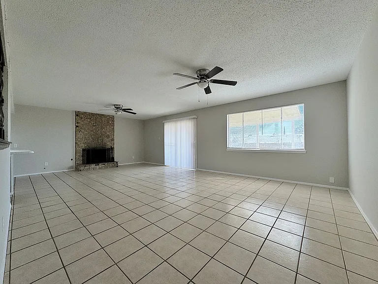10200 Galahad Way — Photo 4