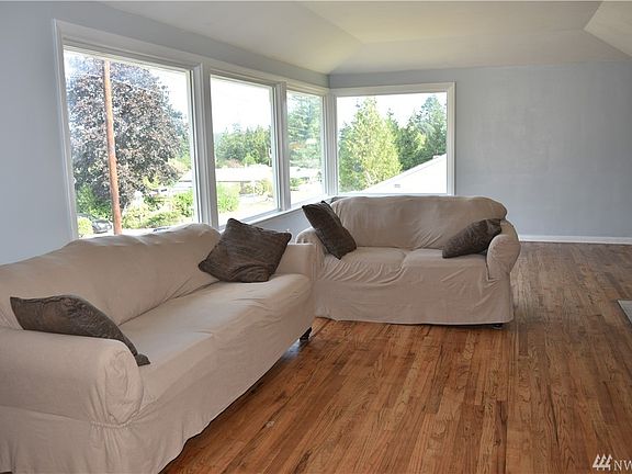 3rd image of 1227 Turner Ave