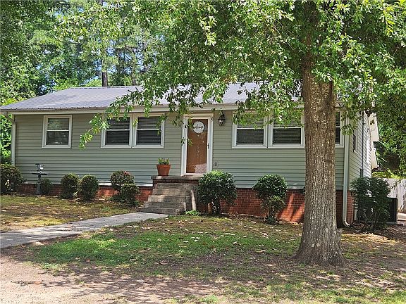 2nd image of 505 E A Ave