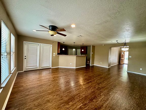 4th image of 13710 York Woods