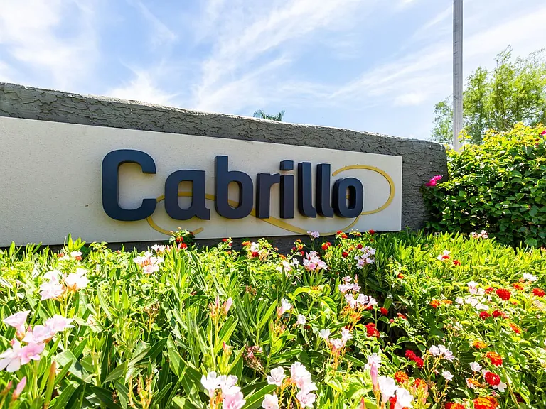 Cabrillo Apartments — Photo 32