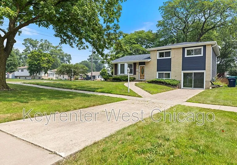 1003 S Finley Rd — Photo 1