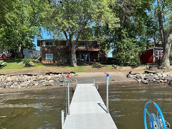 3rd image of 464 Nesbitt Dr
