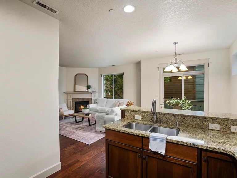 3308 NW 47th Dr — Photo 9