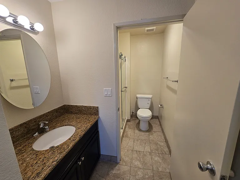 Strathmore Regency — Photo 120
