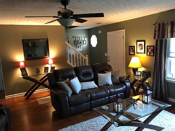 2nd image of 3009 Hampton Oak Ct