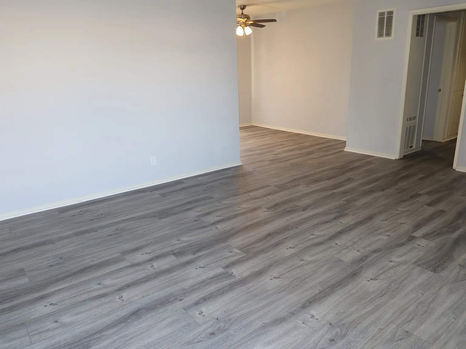 2 bed, 1100 sqft, $2,650 — Photo 2