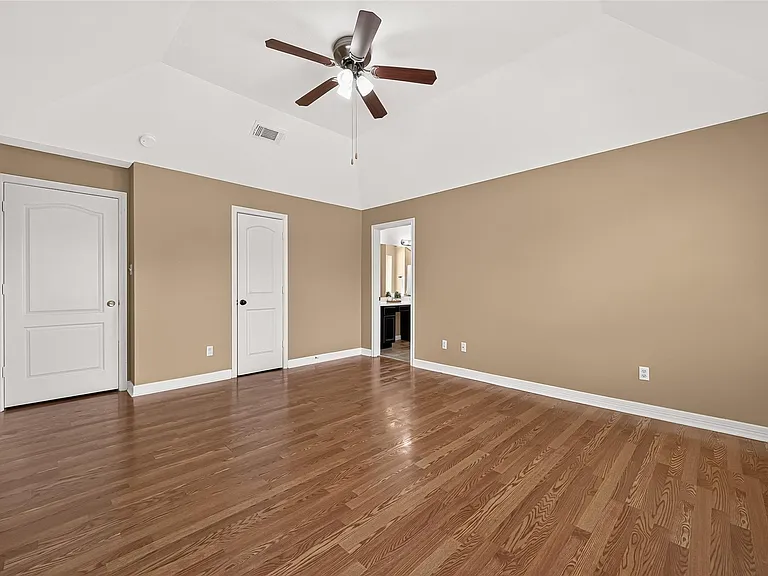 4011 Alexis Cir — Photo 36