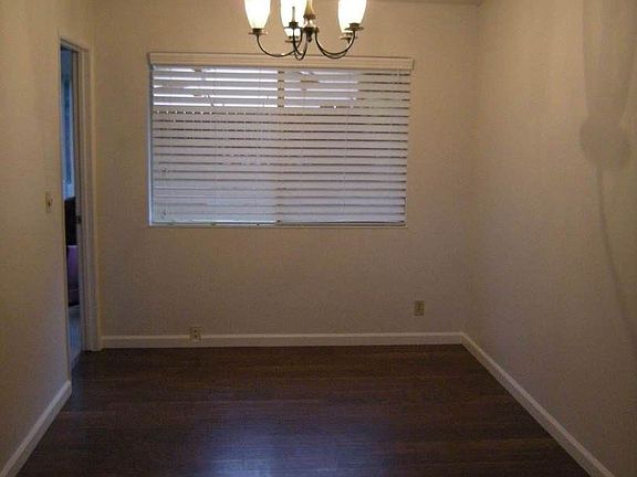 4th image of 674 Seville Ln