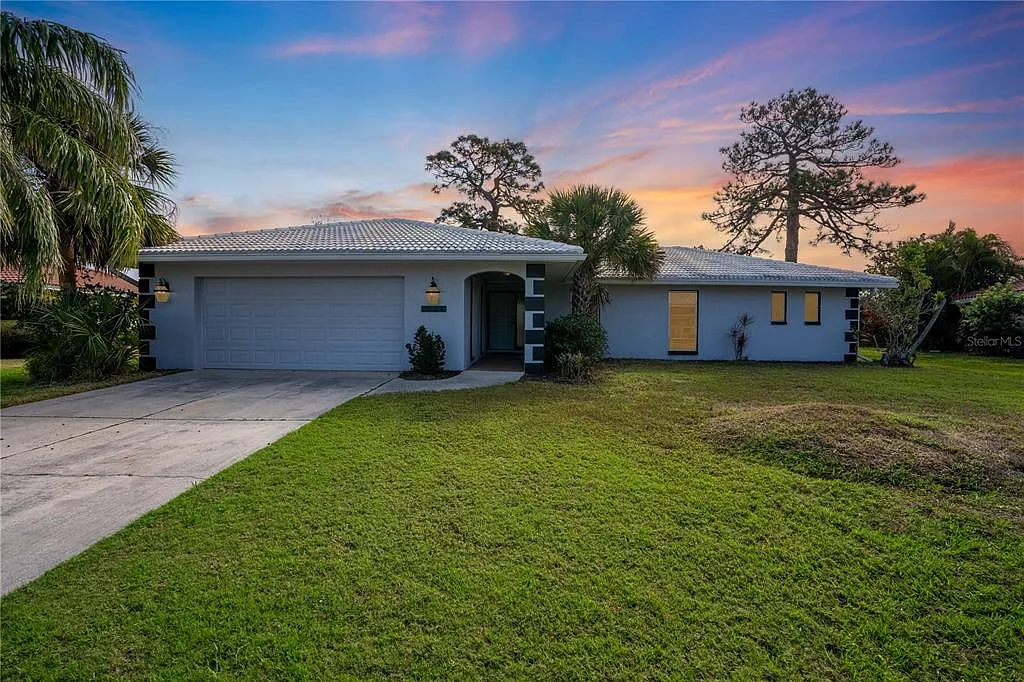 2 bed, 2.0 bath, 1690 sqft, $6,000 — Photo 2