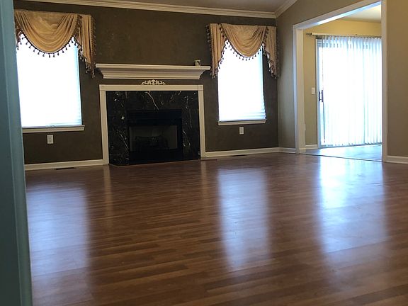 5th image of 22473 Eddy Dr