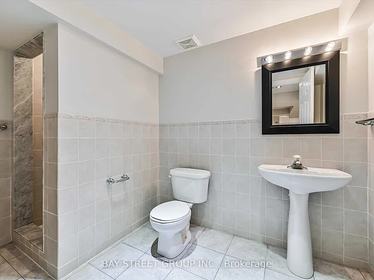 25 Kirkbride Cres — Photo 9