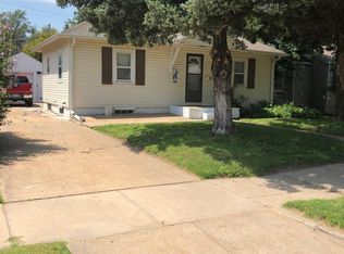 926 Sheridan St, Salina, KS 67401