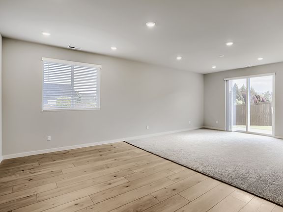 51096 SW Klompen Street Print Quality 005 05 Dining Room