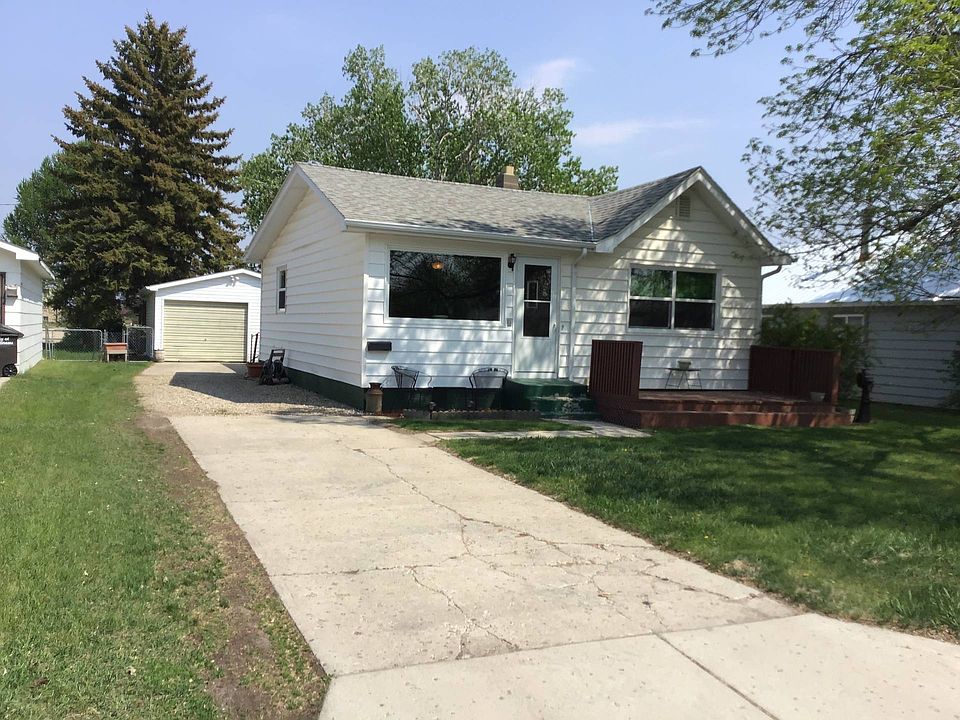 1st image of 1015 Nichol St
