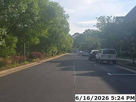 3rd image of 933 Eastfield Ln