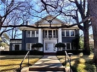1st image of 3901 Miramar Ave