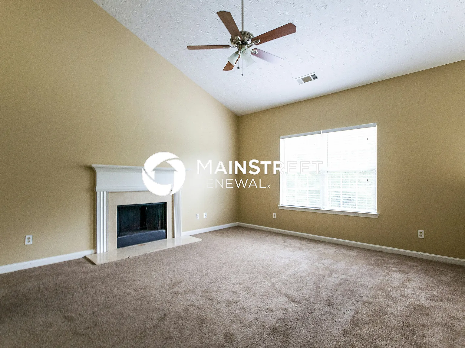 2060 Harvest Circle — Photo 3