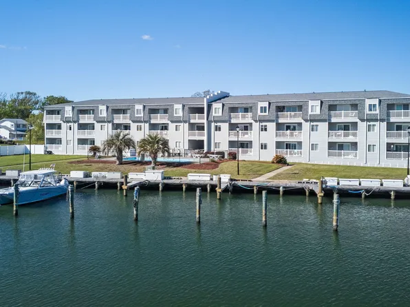 118 Lake Avenue #303, Morehead City, NC 28557