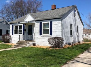 1843 Smith St, Green Bay, WI 54302