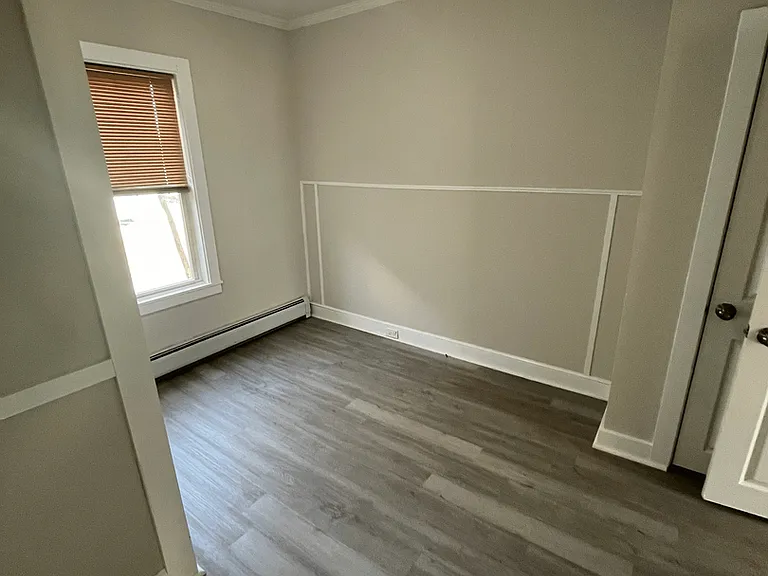 2 Gray Ave — Photo 4