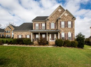 7600 Meadow Grove Dr, Waxhaw, NC 28173
