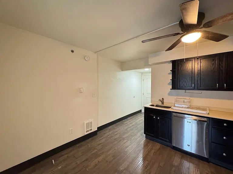 Park Place Apartments — Photo 29