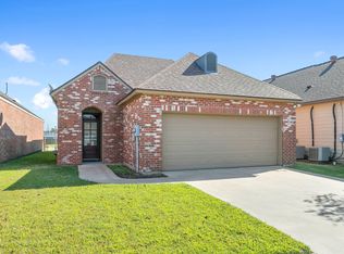 112 Oakbend Dr, Lafayette, LA 70506