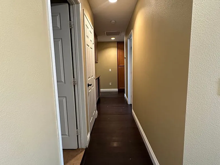5216 Verenda Ave — Photo 5
