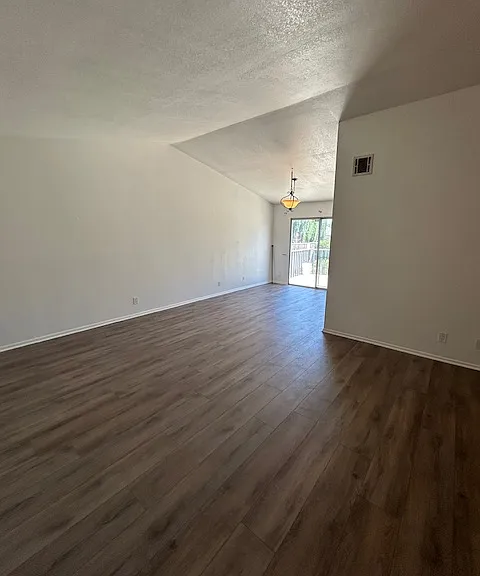 2614 E Richmond St — Photo 15