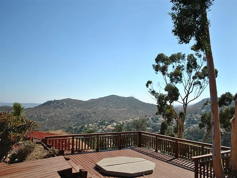 11333 Oak Creek Dr — Photo 2
