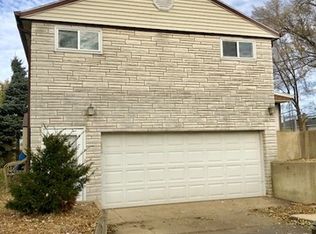 10 W Oak St, Fox Lake, IL 60020