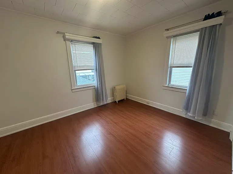 29 Holland Ave — Photo 6