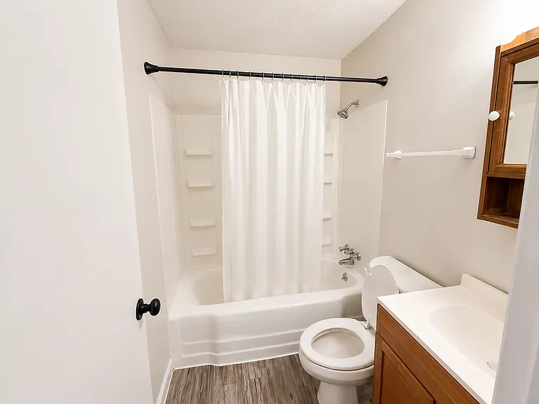 2573 Azelda St — Photo 11