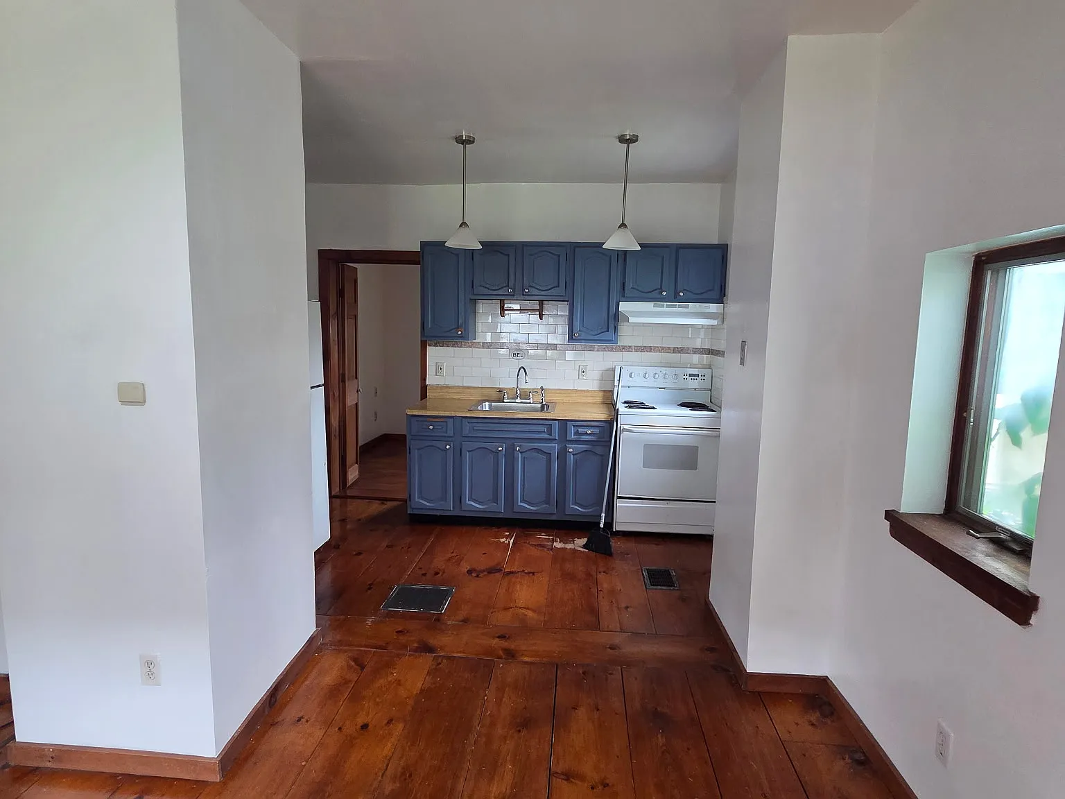 1 bed, 450 sqft, $1,250 — Photo 3