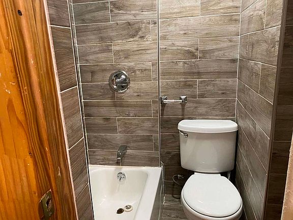 5th image of 208 Himrod St APT 3L