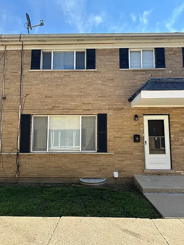 1721 E Roosevelt Rd #2 Photo 1