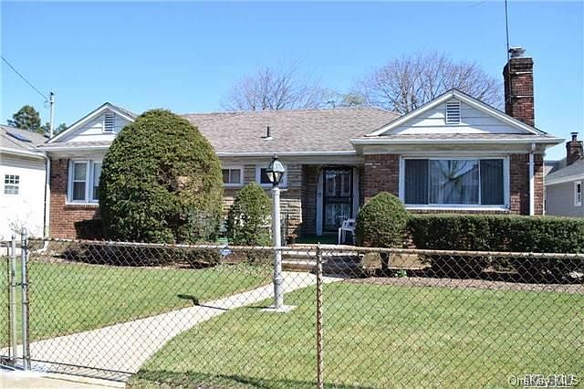 1st image of 106 Pierson Avenue