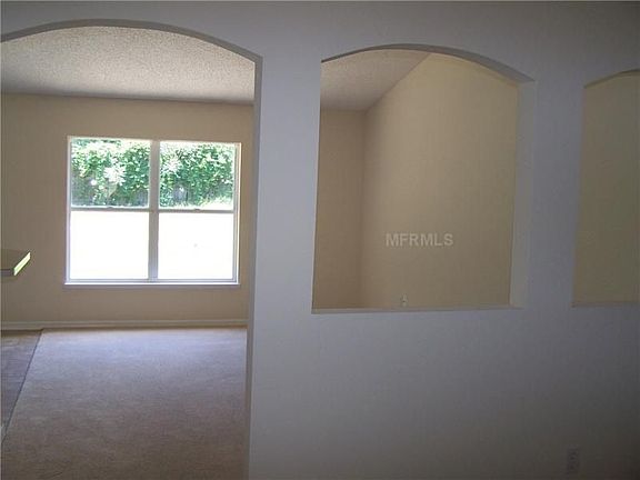 3rd image of 562 Antelope Dr